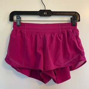 Lulu Lemon Hotty Hot Low-Ruse Lined Short 2.5